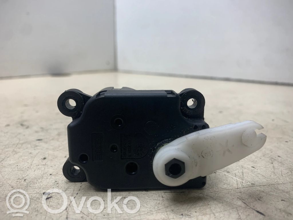 Citroen C4 I Motor/activador trampilla de calefacción 