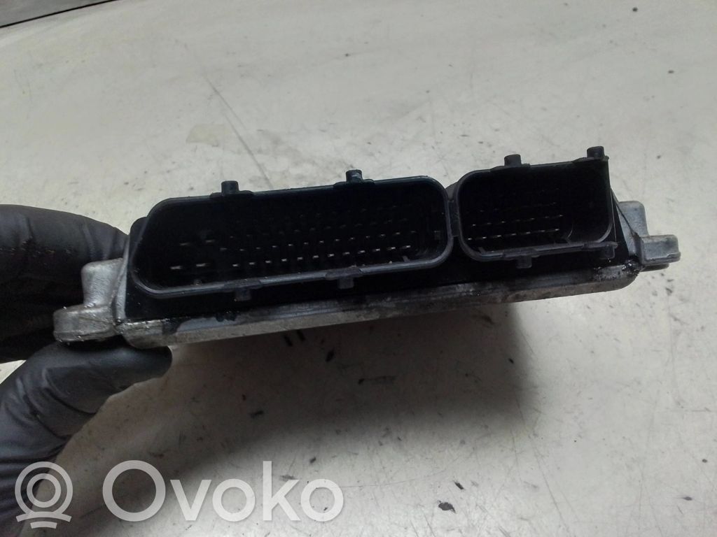 Volkswagen PASSAT B5 Engine control unit/module 