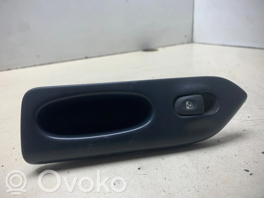 Renault Laguna I Electric window control switch 