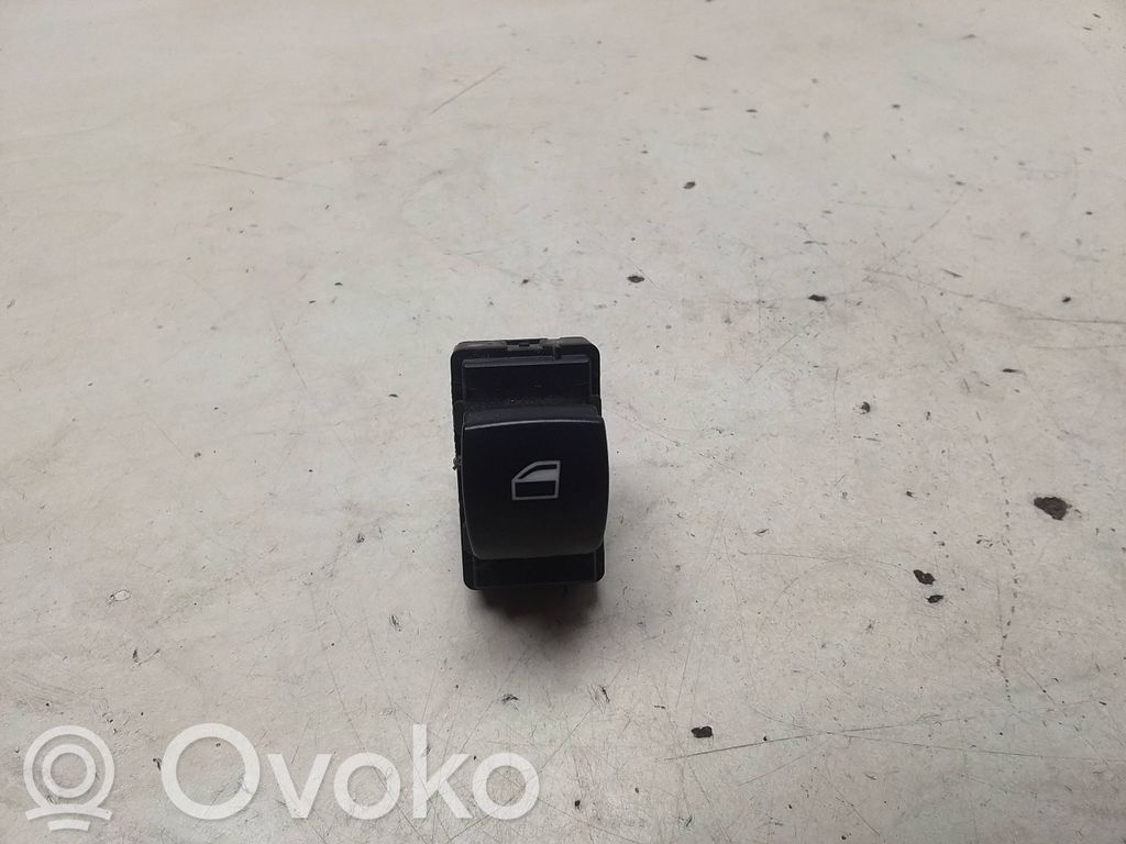 Electric window control switch   15979804