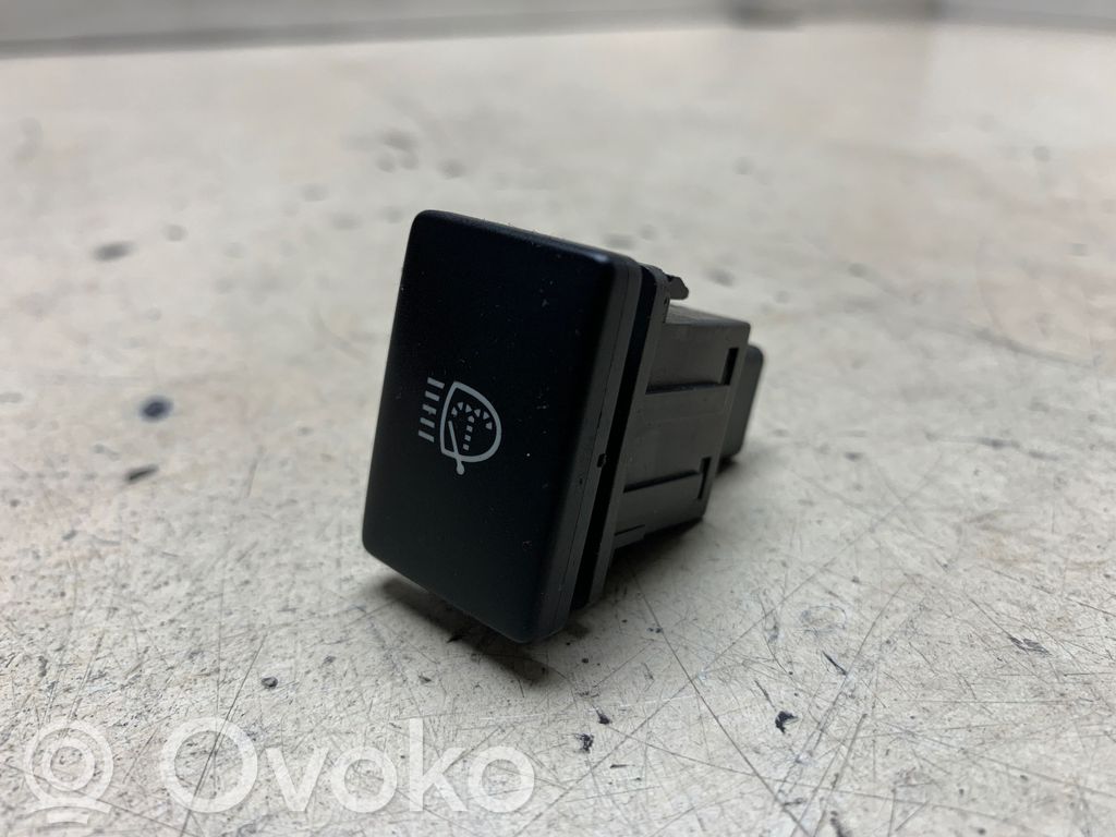 Toyota Verso Žibintų apiplovimo jungtukas 