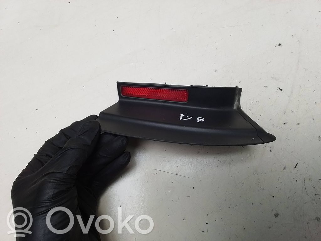 Volkswagen PASSAT B6 Reflector spate 