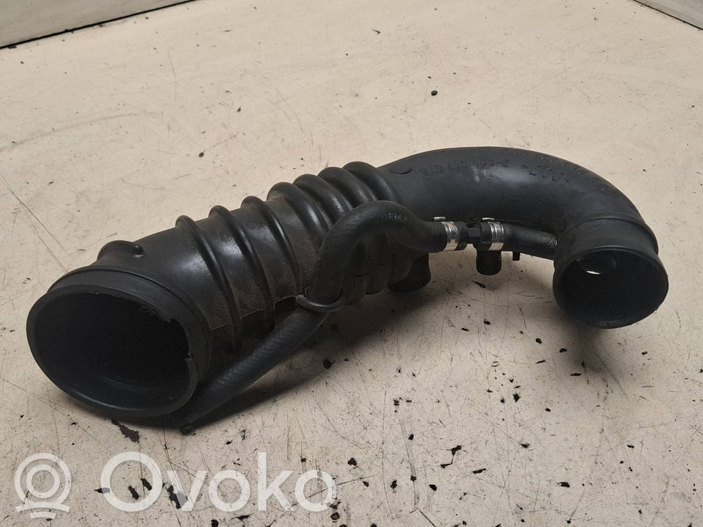 Audi A4 S4 B5 8D Rura / Wąż dolotowy powietrza turbiny 