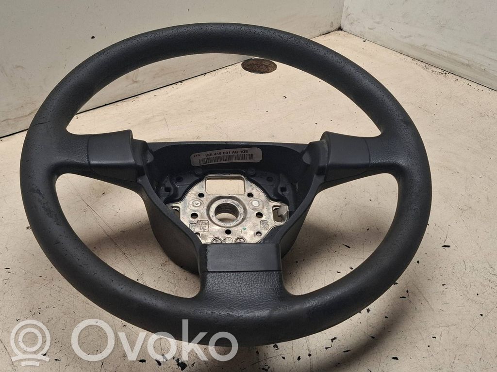 Volkswagen Golf V Ohjauspyörä 