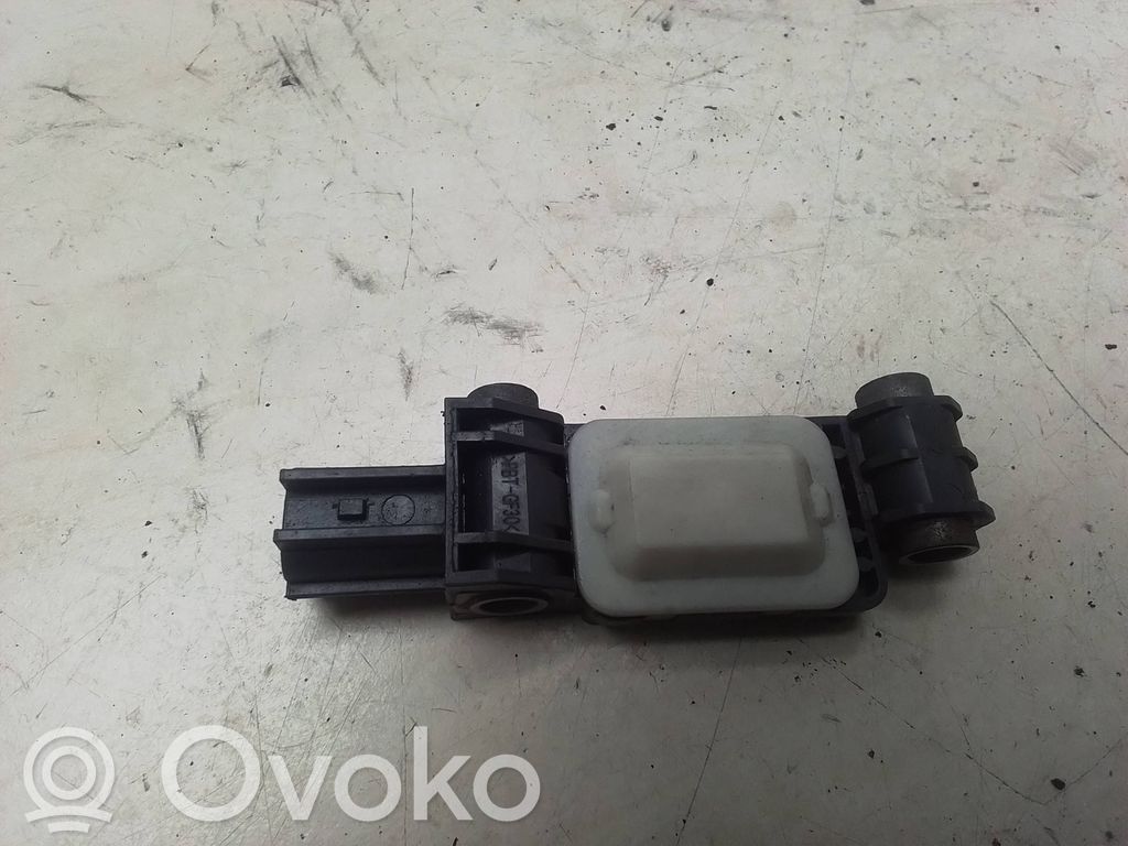 Audi A3 S3 8P Airbagsensor Crashsensor Drucksensor 