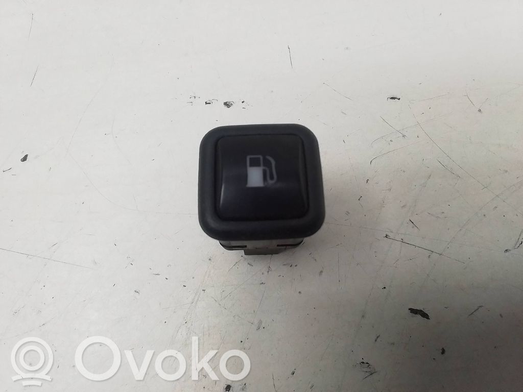 Volkswagen Golf IV Interruttore apertura sportello carburante 