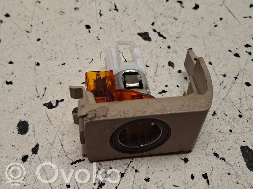 Audi A4 S4 B6 8E 8H Allume-cigare avant 