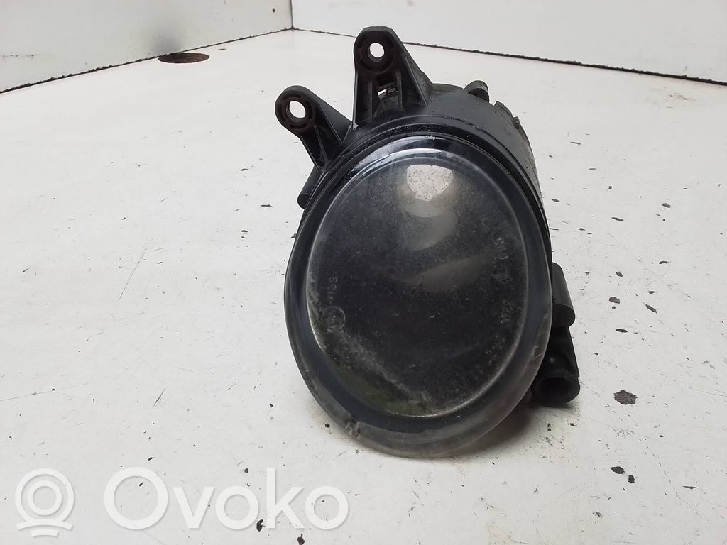 Audi A4 S4 B6 8E 8H Передняя противотуманная фара 