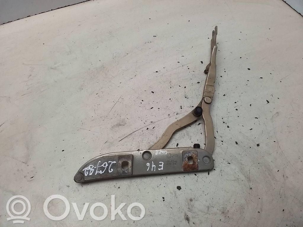 BMW 3 E46 Tailgate/trunk/boot hinge 
