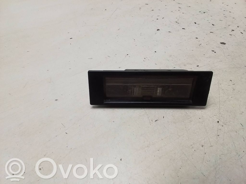 Éclairage de plaque d'immatriculation   04613000