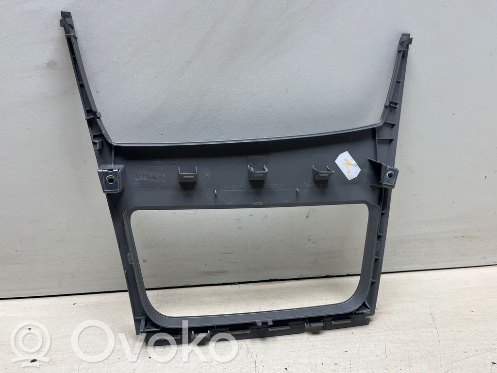 BMW 1 E81 E87 Kita salono detalė 