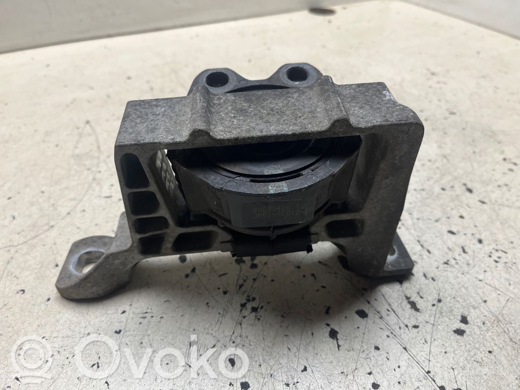 Volvo V50 Engine mount bracket 