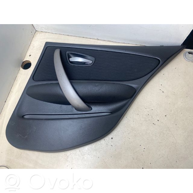 BMW 1 E81 E87 Apšuvums aizmugurējām durvīm 