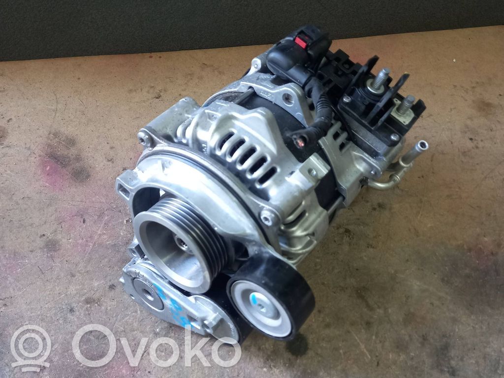 Volkswagen Golf VIII Alternator 