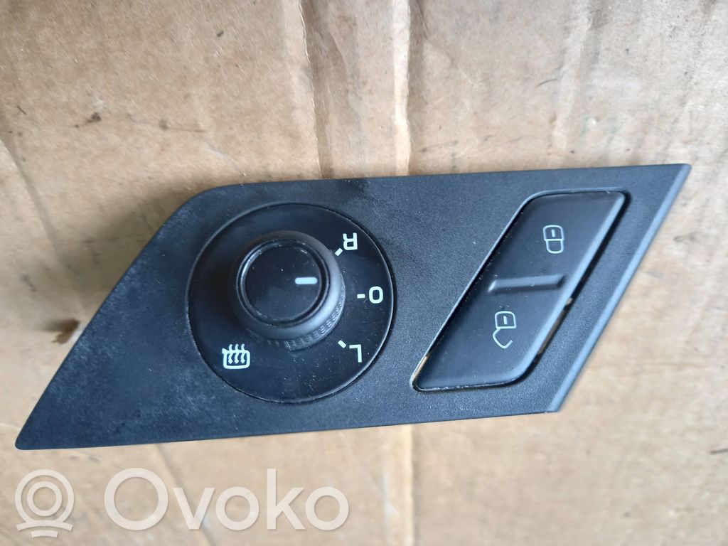 Volkswagen Caddy Wing mirror switch 