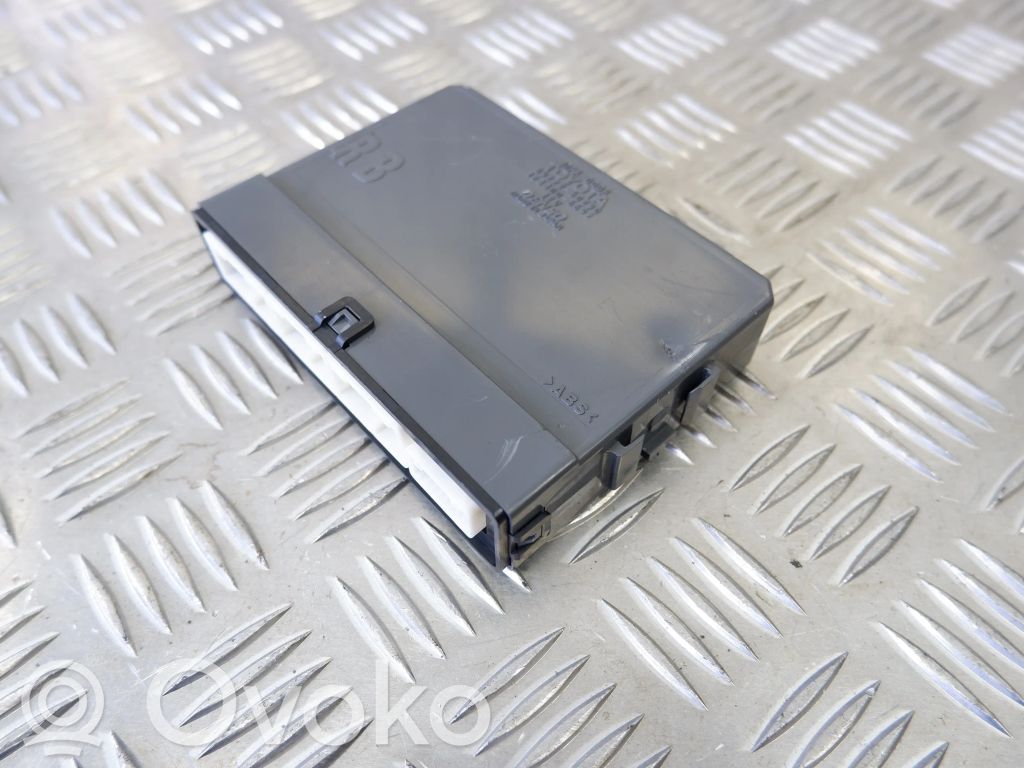 Lexus LS 460 - 600H Door control unit/module 