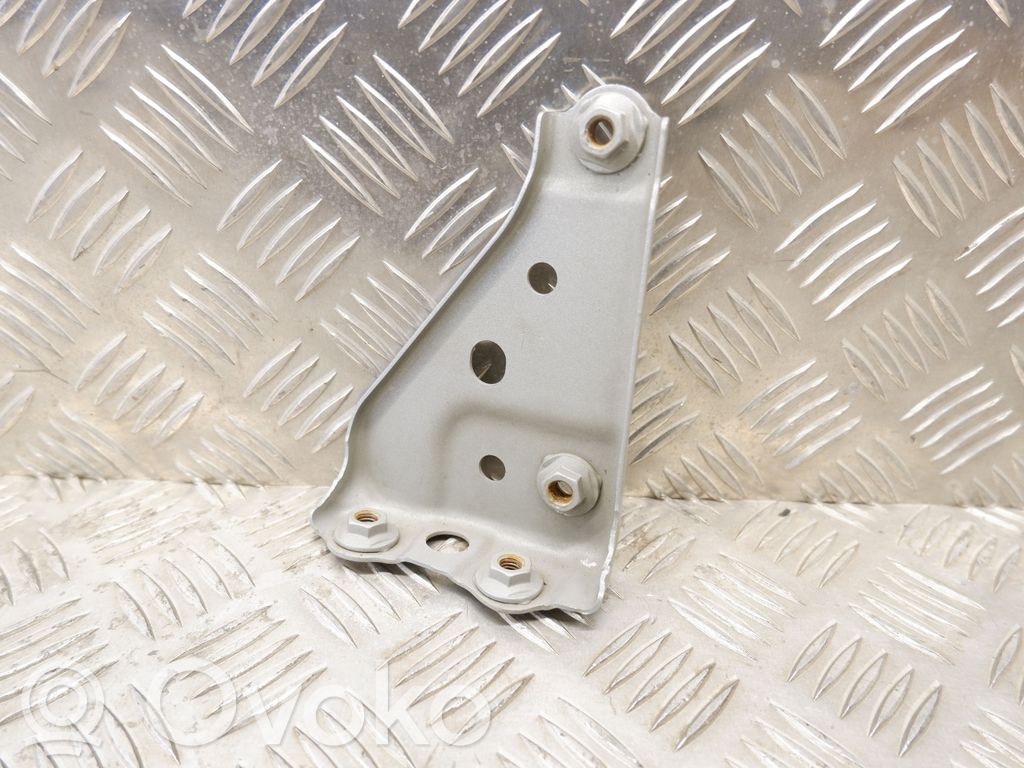 Toyota Yaris Cross Panel mocowanie chłodnicy / dół 