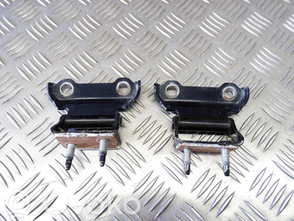 Tailgate/trunk/boot hinge   6881048010