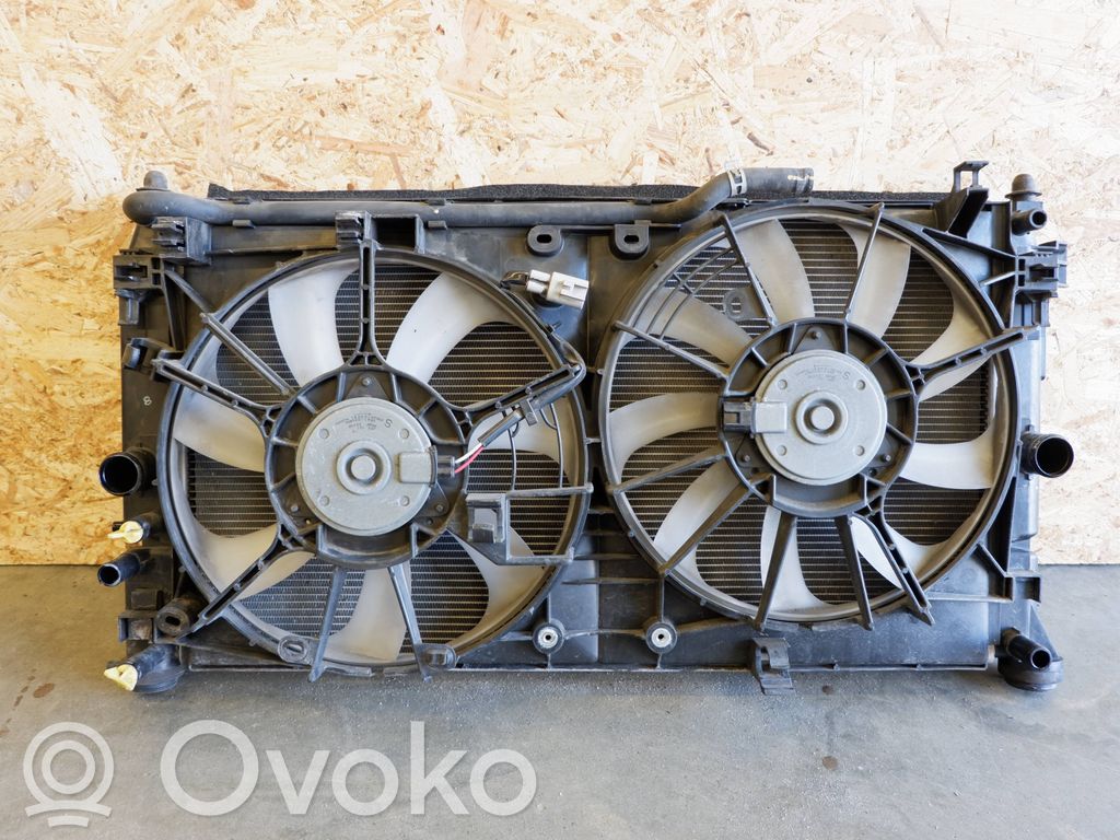 Toyota Prius (XW50) Chłodnica / Komplet 