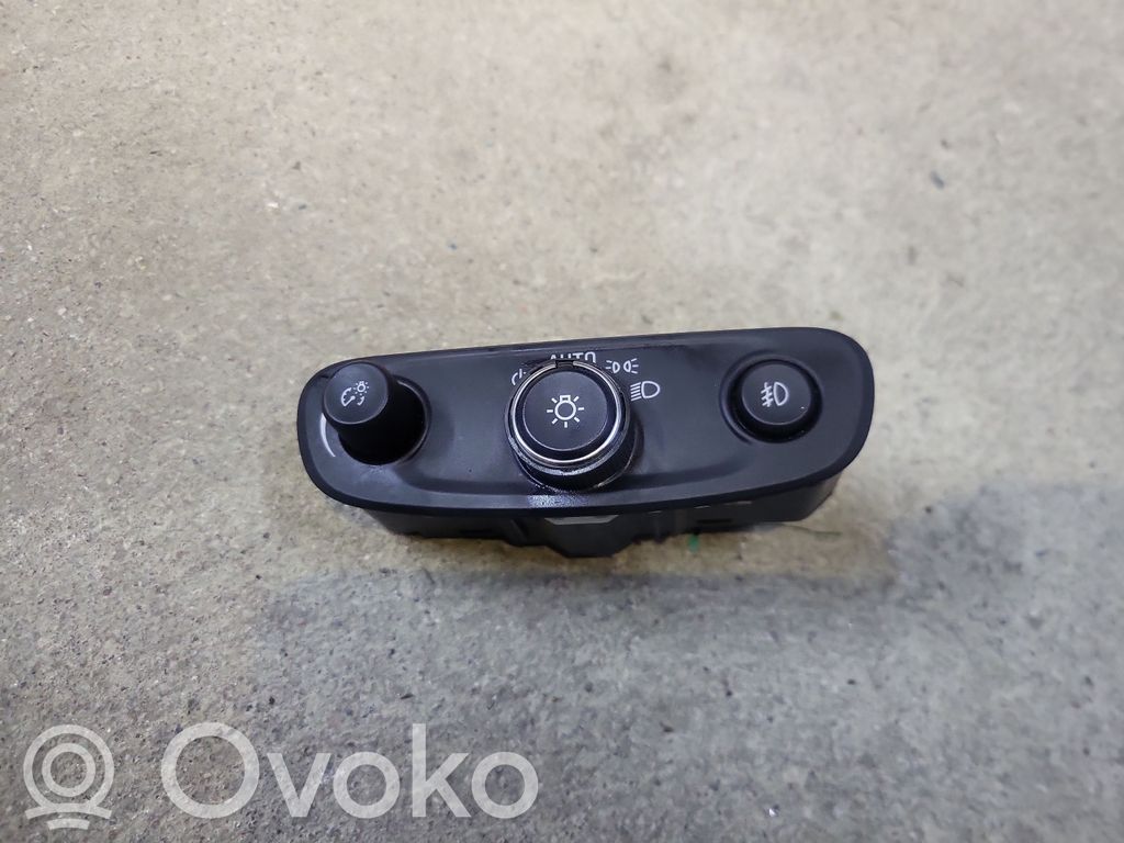 Buick Encore I Interruptor de luz 