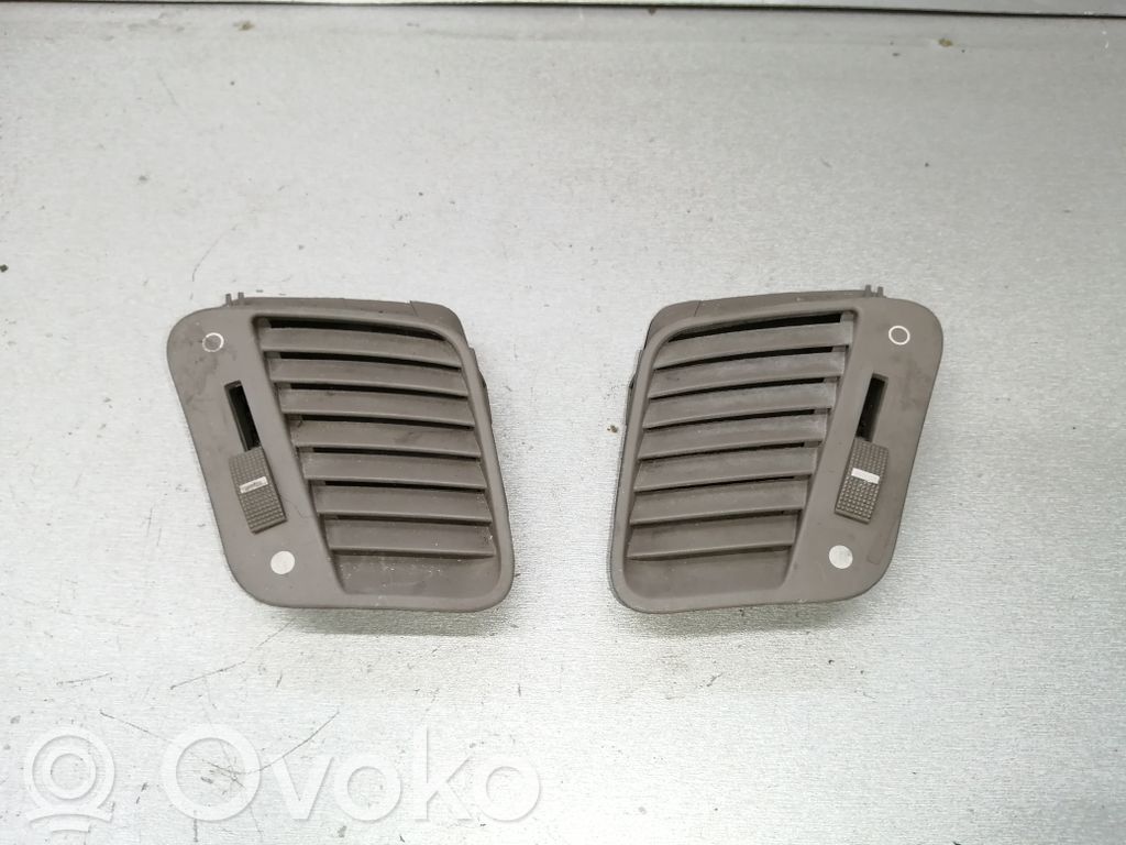 Audi A8 S8 D2 4D Luftausströmer Lüftungsdüse Luftdüse seitlich 