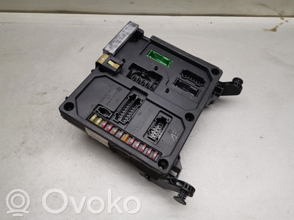 Volkswagen Sharan Módulo de fusible 