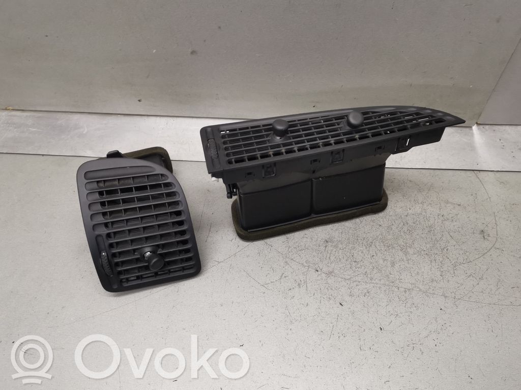 Saab 9-3 Ver2 Centrinės oro grotelės 