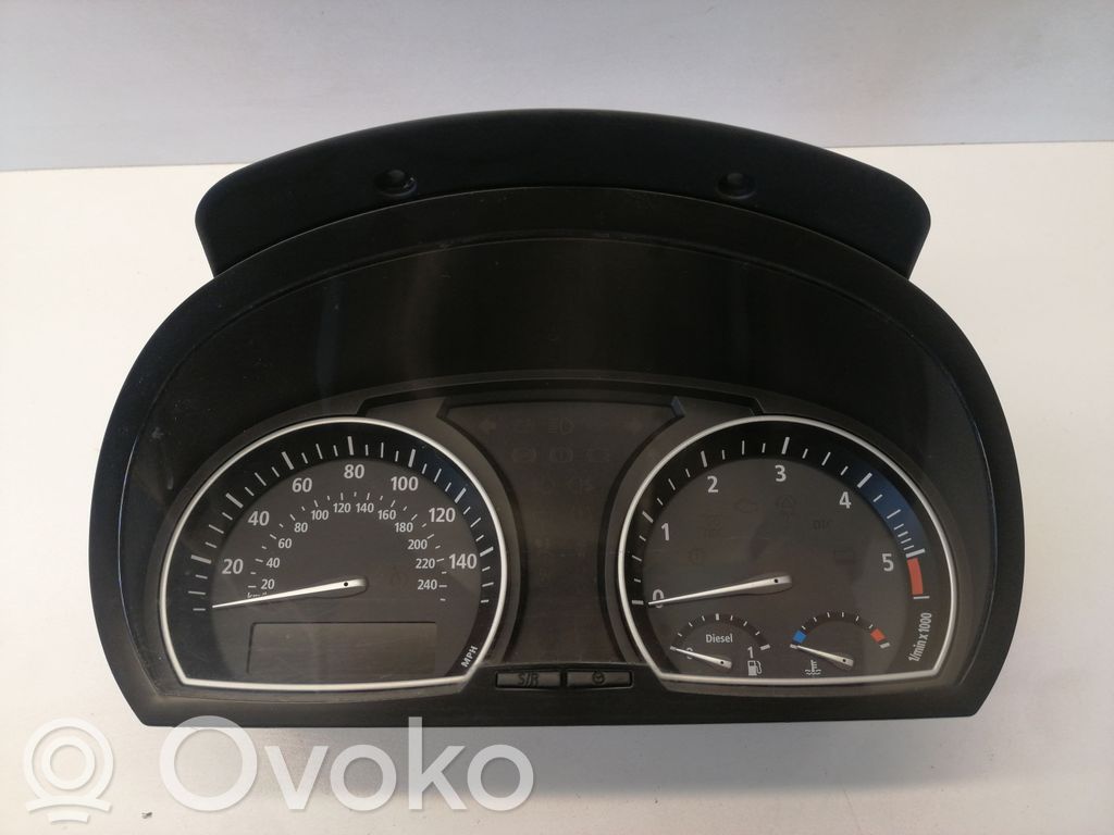 BMW X3 E83 Speedometer (instrument cluster) 