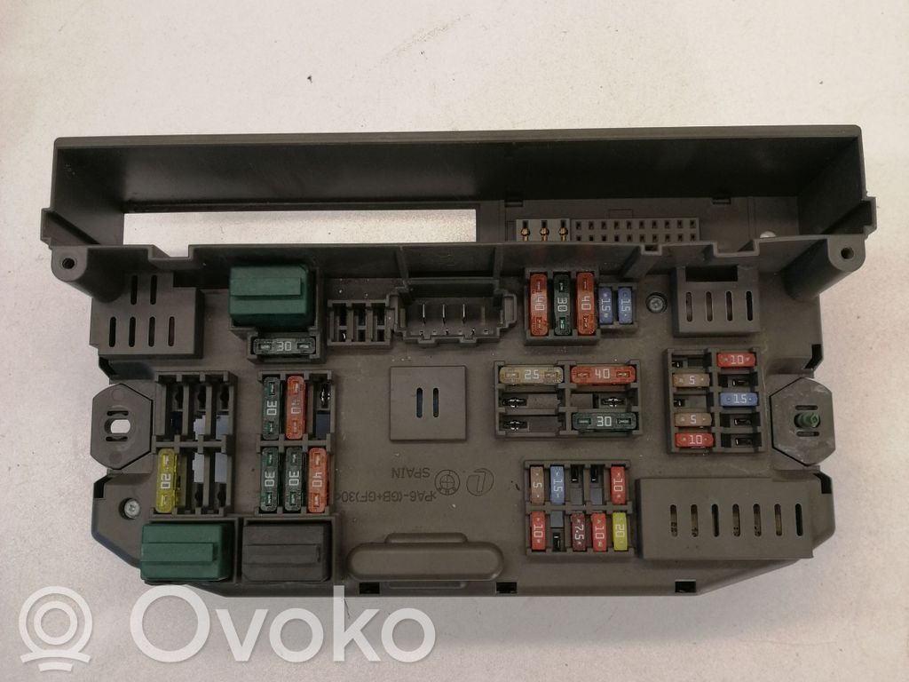 Módulo de fusible   518966010B,6931690