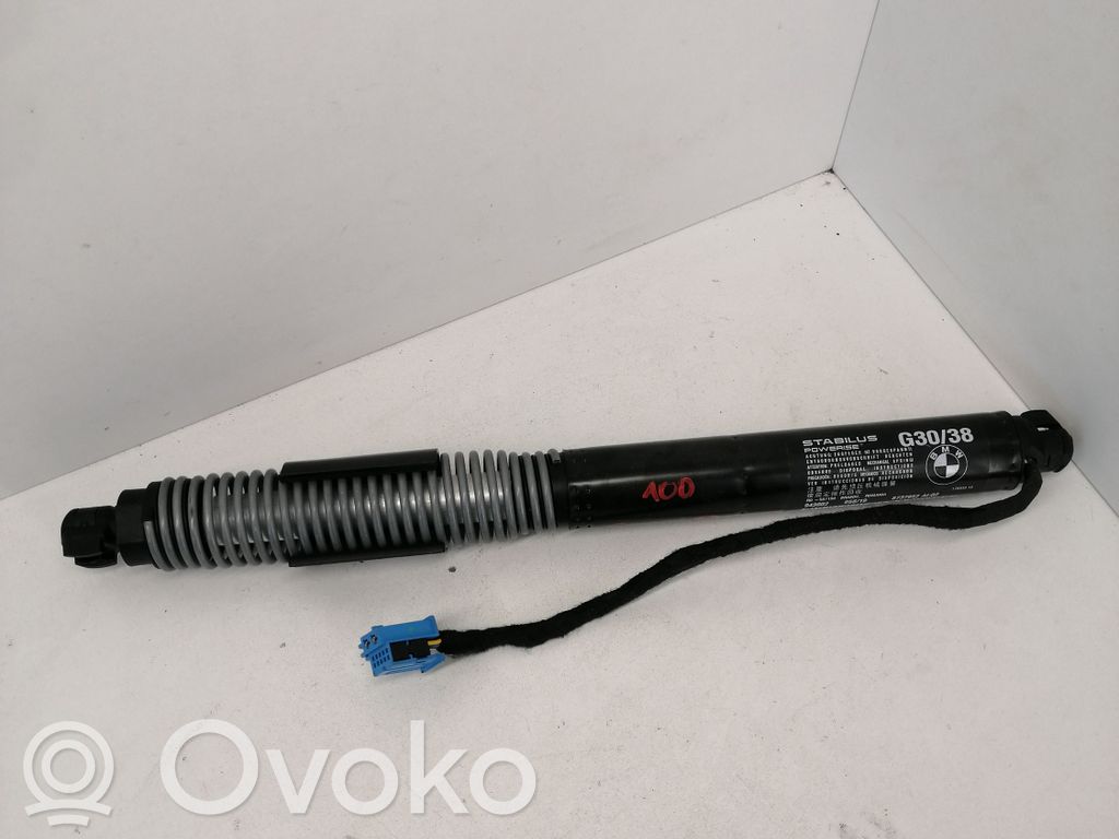 BMW 5 G30 G31 G38 Takaluukun tuen kaasujousi 