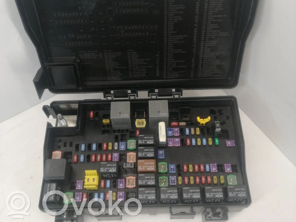 Fuse box set   68320920AB
