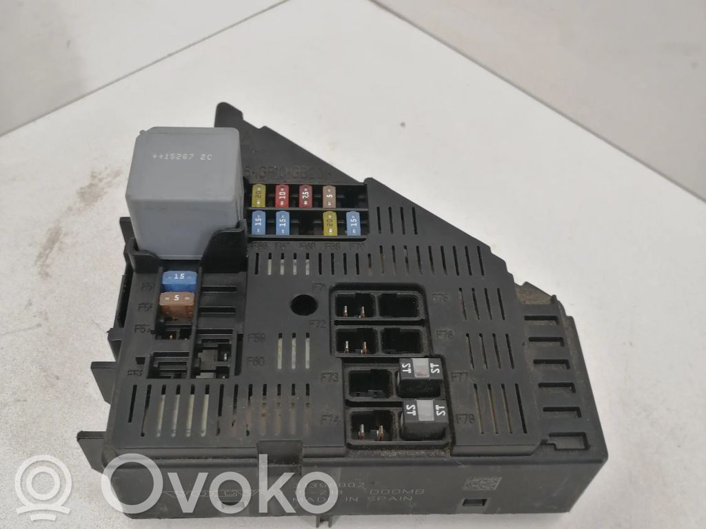Volvo XC90 Fuse module 