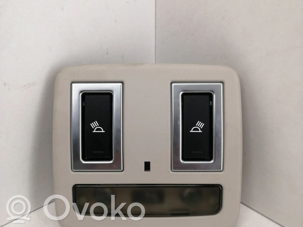 Jaguar I-Pace Luz del asiento trasero 