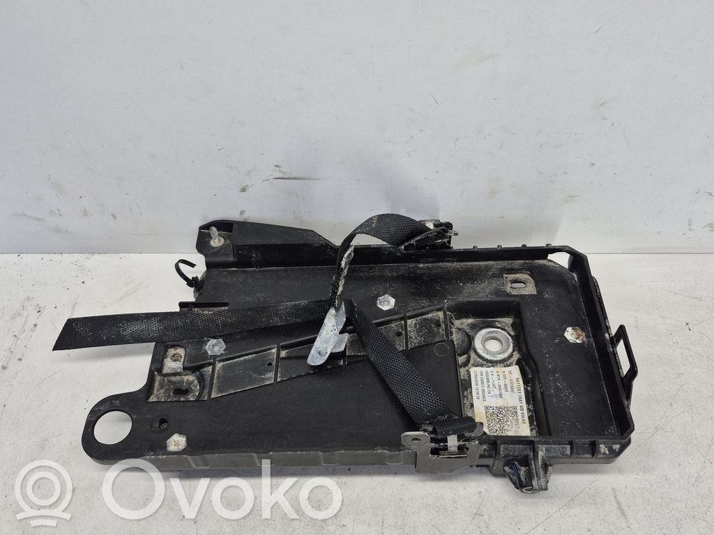 Volvo XC40 Akumuliatoriaus tvirtinimo padas 
