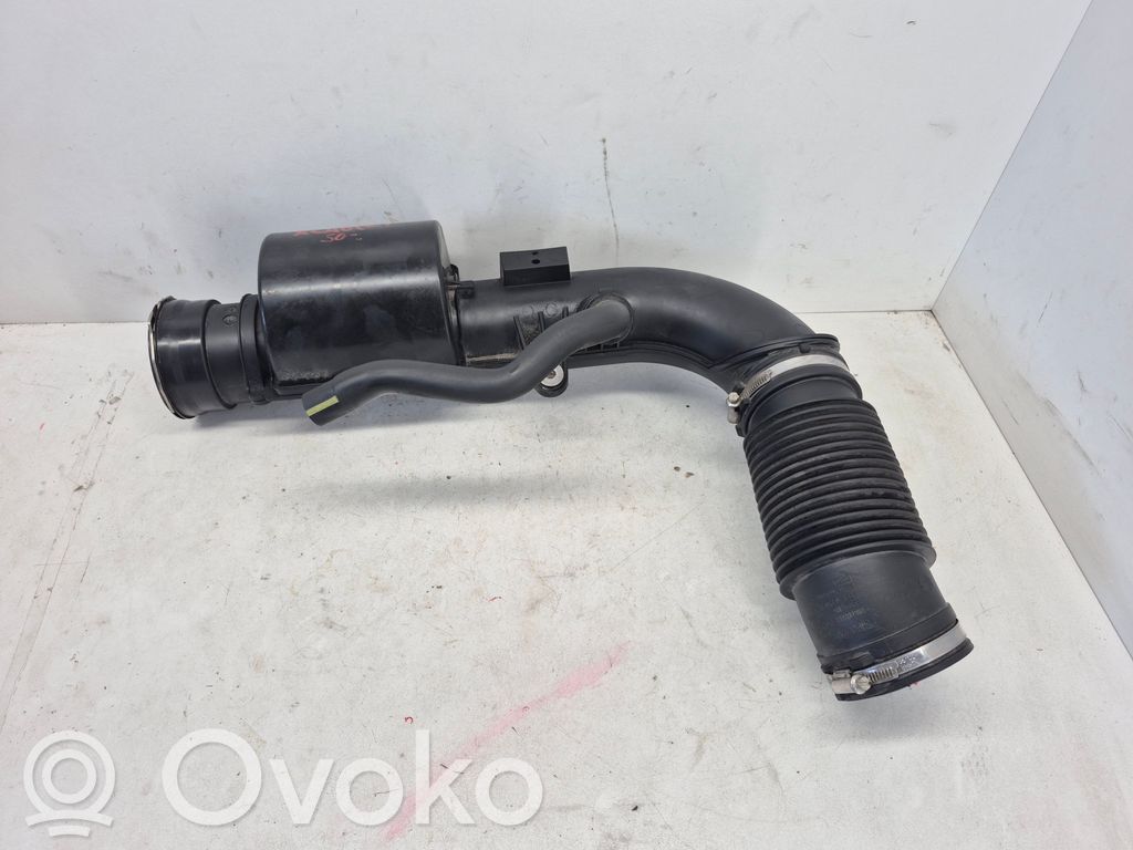 Volvo XC40 Air intake duct part 