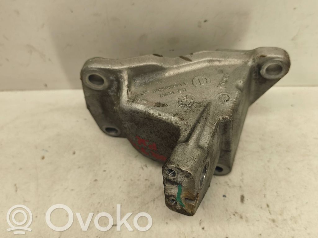Dodge Durango III Engine mounting bracket 
