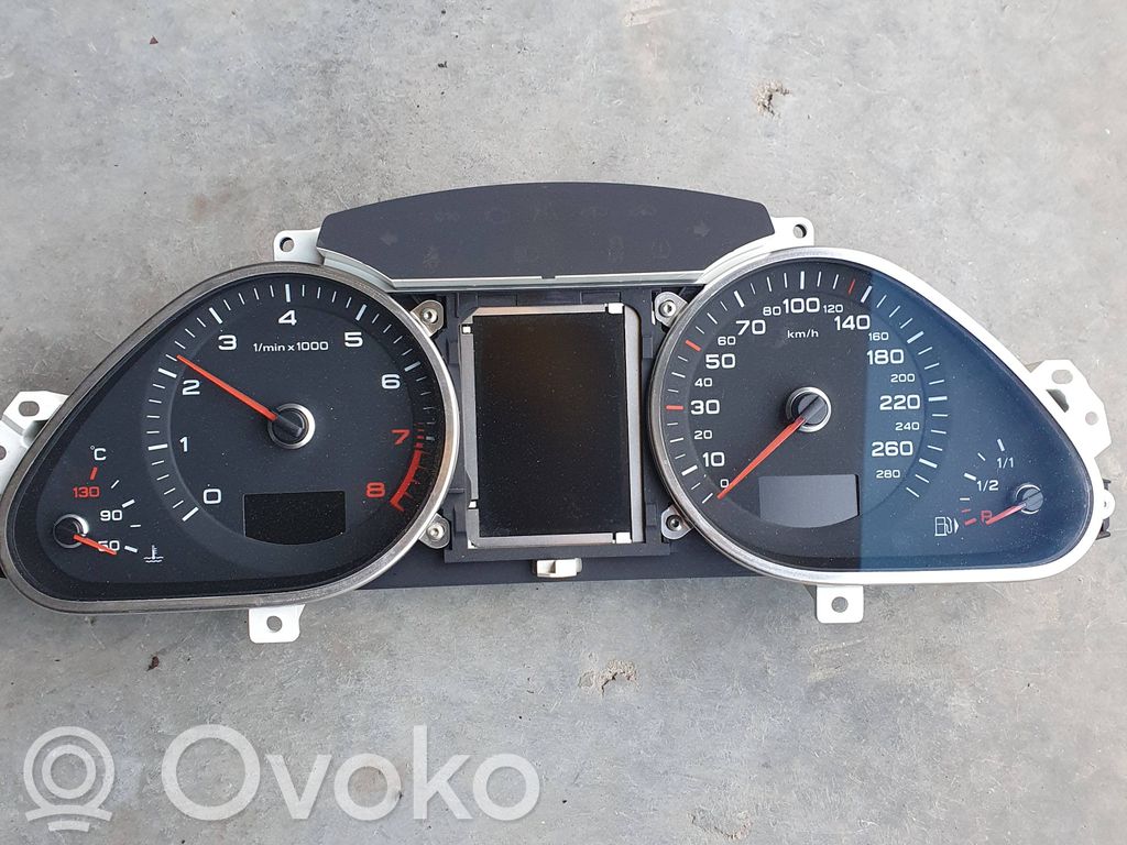 Audi A6 S6 C6 4F Licznik / Prędkościomierz 