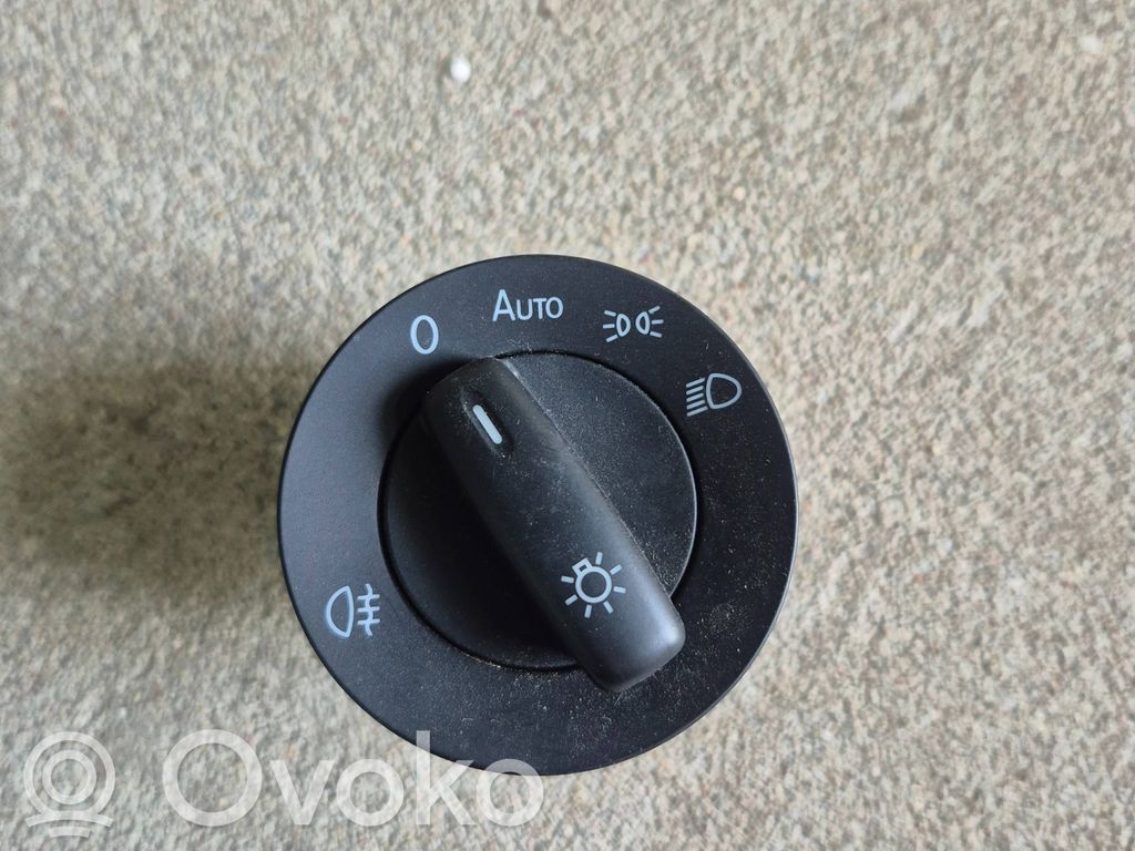 Interruptor de luz   1K0941431BK