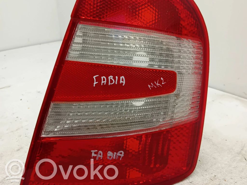 Skoda Fabia Mk1 (6Y) Lampă spate în caroserie 