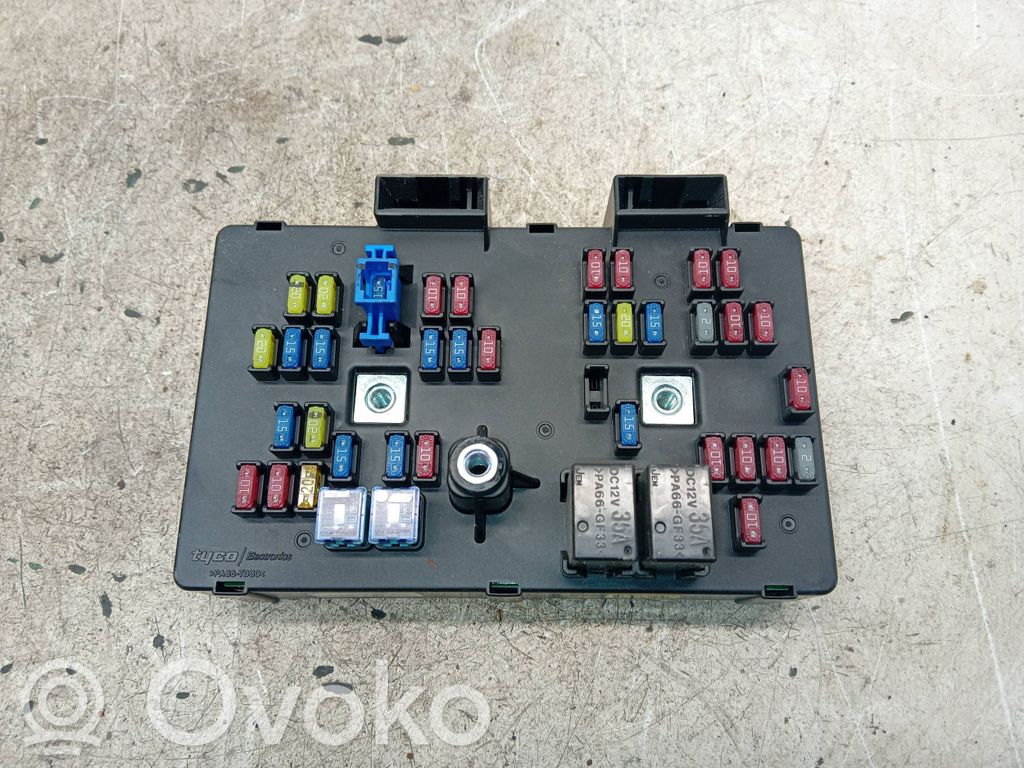 Módulo de fusible   AK62083,06462N