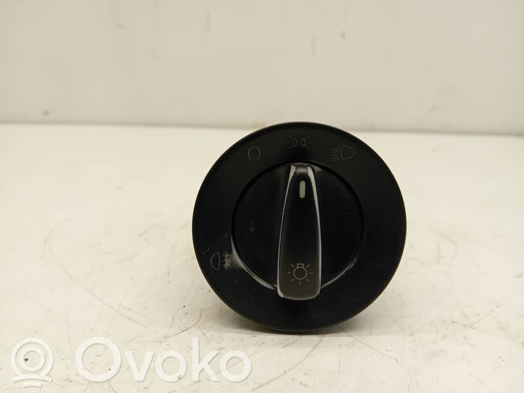 Volkswagen PASSAT B5 Light switch 