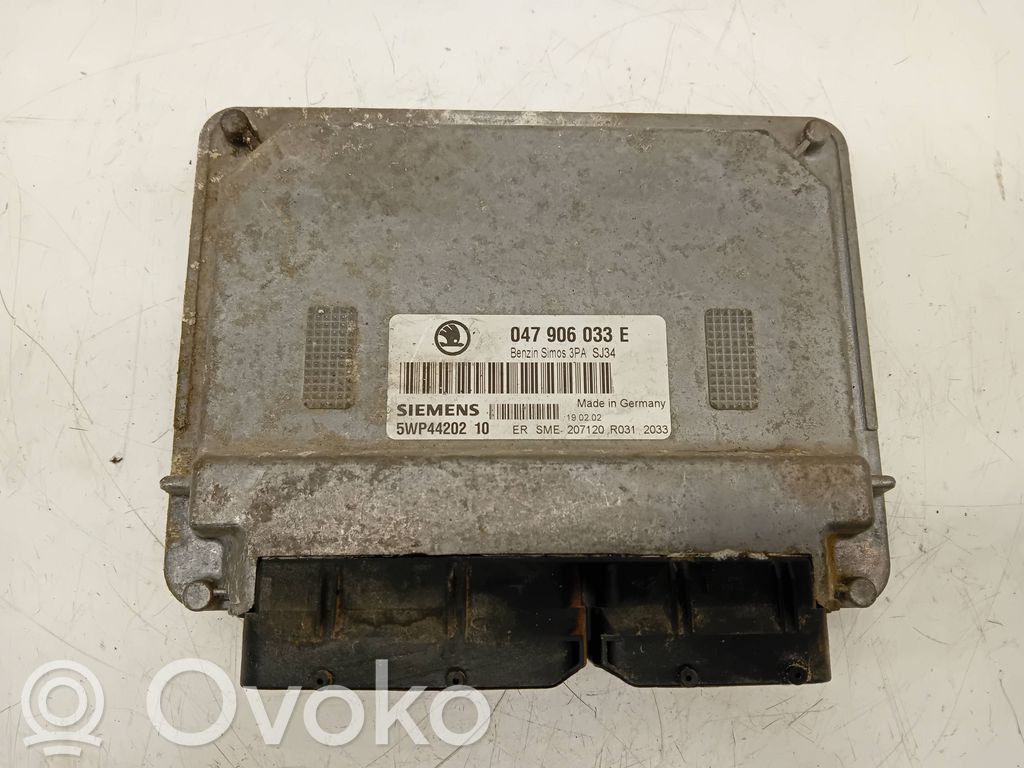 Engine control unit/module   047906033E,5WP4420210,3PASJ34