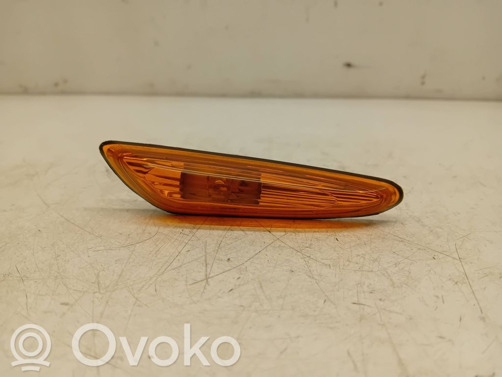 BMW X3 E83 Front fender indicator light 