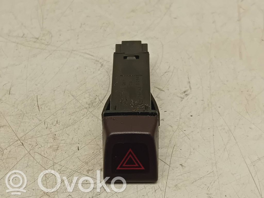 Volvo V50 Przycisk świateł awaryjnych 