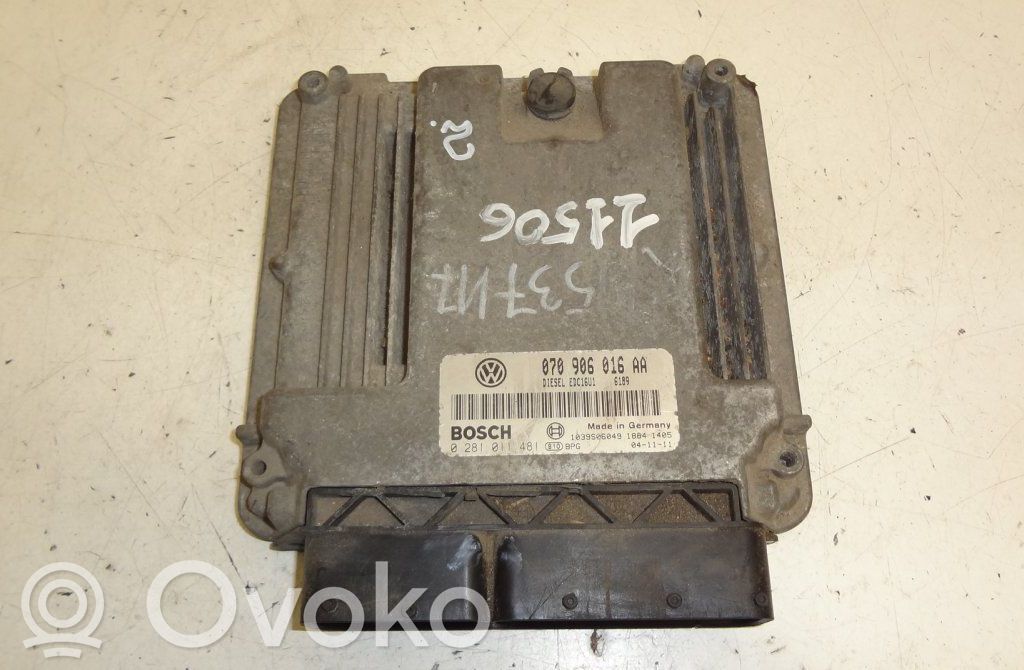 Volkswagen Touareg I Engine control unit/module 