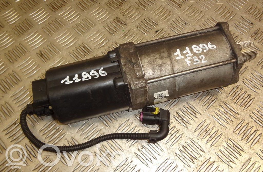 BMW 4 F32 F33 Ohjaustehostimen pumppu 