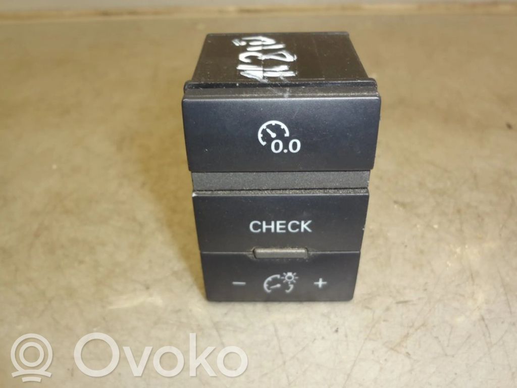 Multimedijos kontroleris   4F0927123A