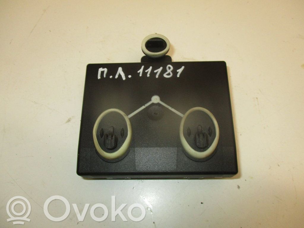 Unidad de control/módulo de la puerta   7N0959792