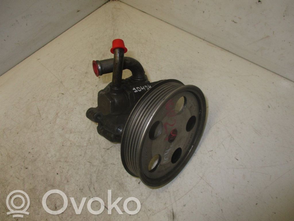 Audi A4 S4 B6 8E 8H Ohjaustehostimen pumppu 