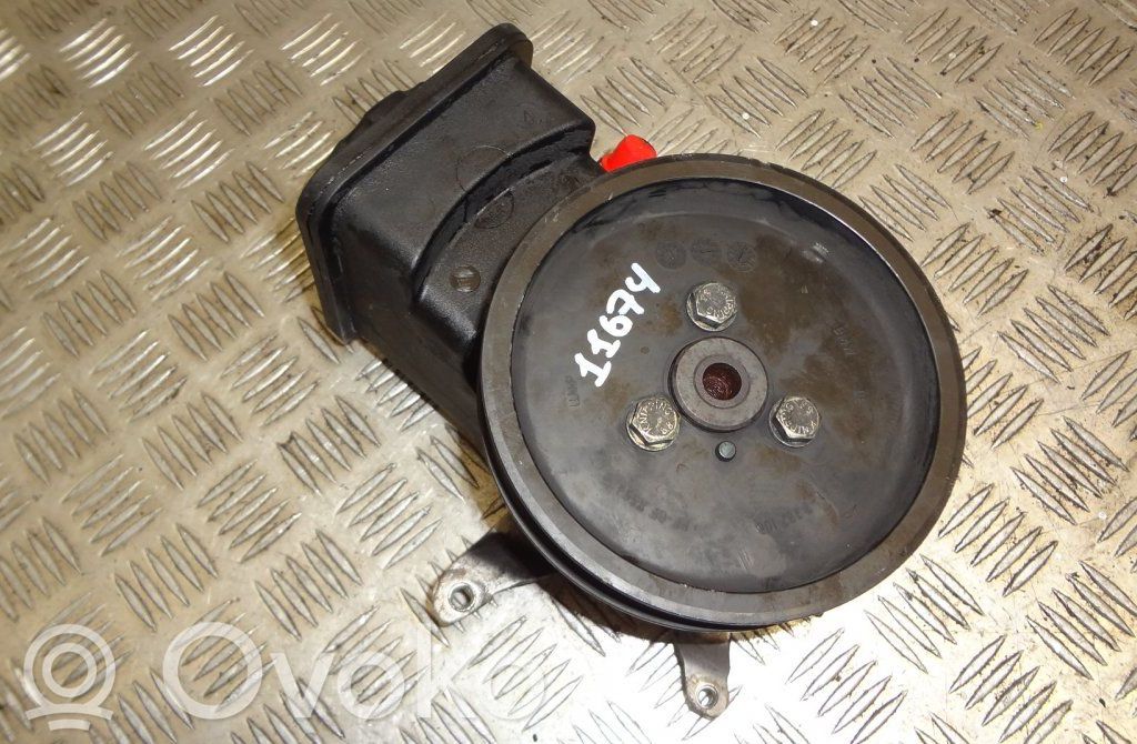 BMW X5 E53 Power steering pump 